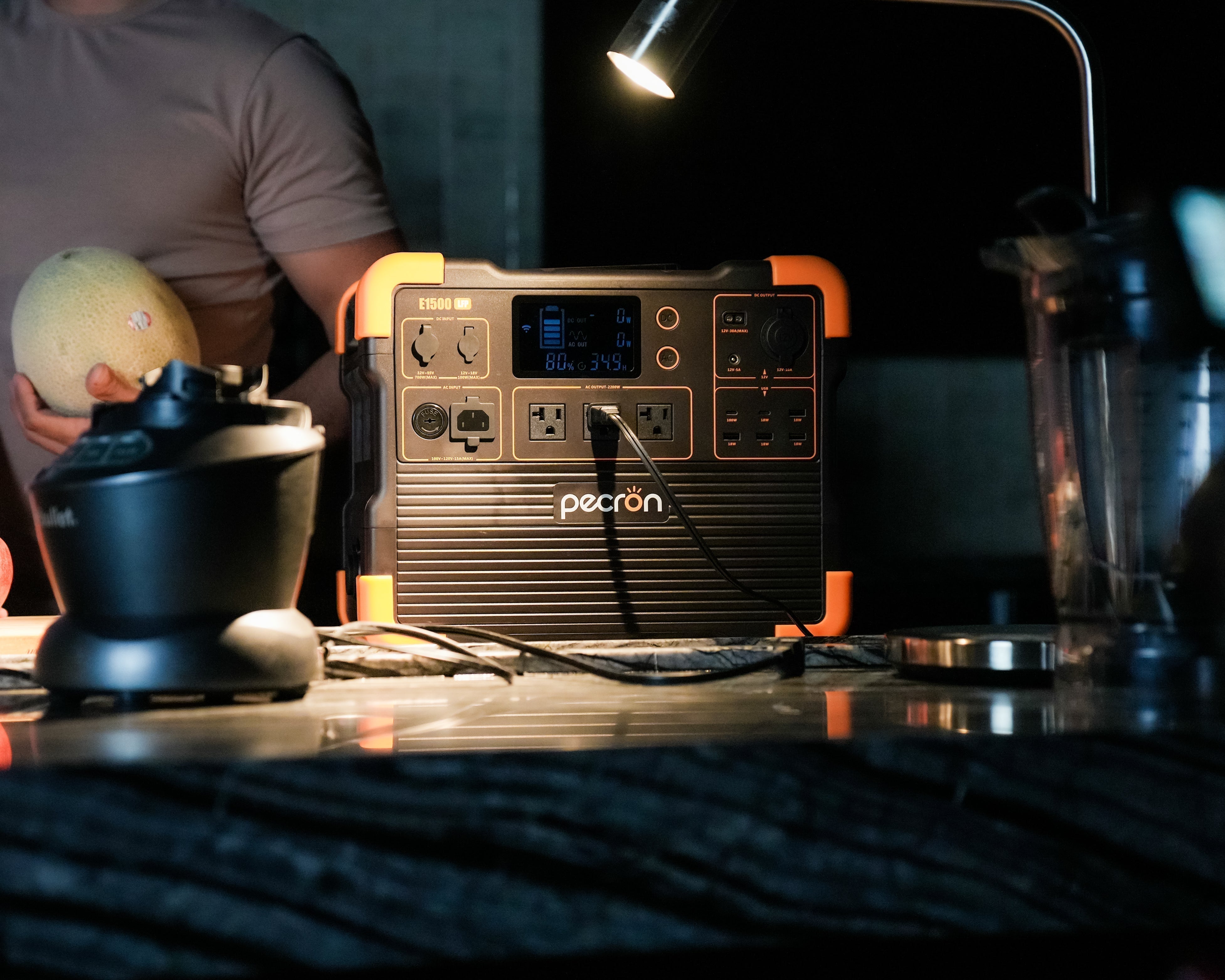 【データ消失から家電を守る】ポータブル電源の「UPS機能」は本当に必要?停電時に後悔しないための選び方と設定